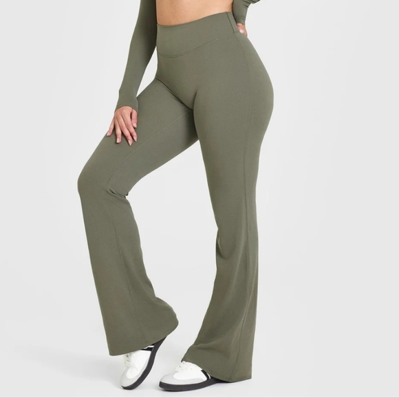 Oner Active SoftMotion Flared Bottoms - Alpine Green size Small, REGULAR LENGTH - Picture 1 of 7
